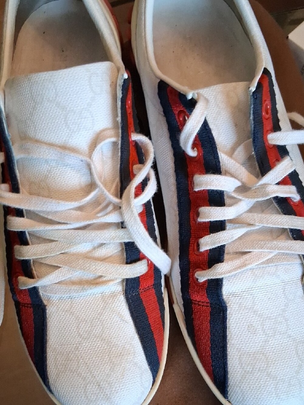 Gucci White Canvas Sneakers with Red and Navy Stripe - Picture 3 of 8